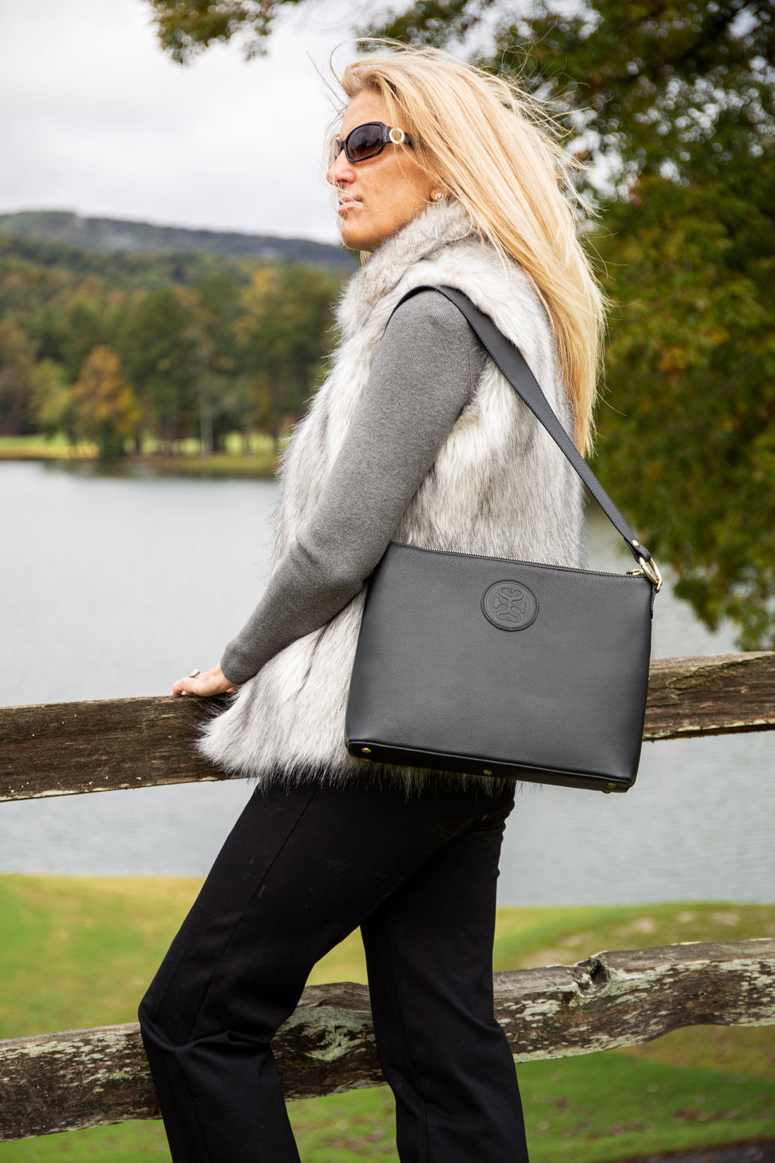 THE SOPHIA LEATHER HANDBAG [Black] with Shoulder and Crossbody Strap